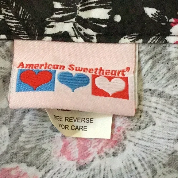 American Sweetheart Size L Black w/hot pink blouse - Picture 4 of 7
